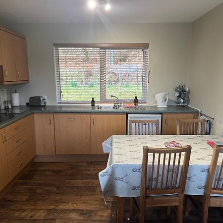 Ash, Birch And Rowan Self Catering Cabins Онич Екстериор снимка
