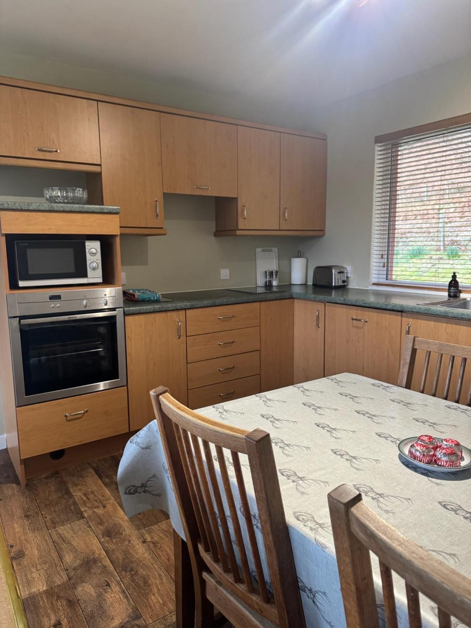 Ash, Birch And Rowan Self Catering Cabins Онич Екстериор снимка